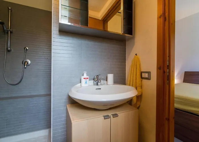 Дом отдыха House, On The